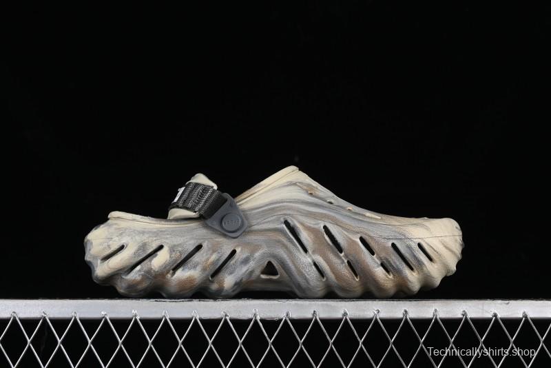 Crocs Classic Clog Slip-On Beach Sandals with Ventilation Holes - B.D4