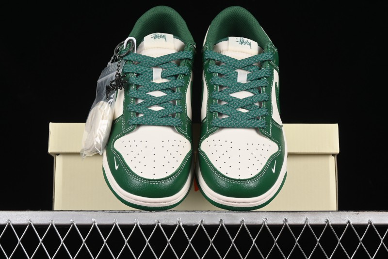 Nike SB Dunk Low Stussy Collaboration - Dark Green Anniversary Custom Low-Top Casual Skate Shoes - BB9898-005