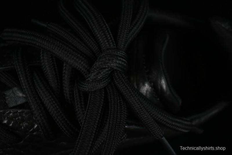 Alexander McQueen Flexion Retro Sneakers in Black with Diamond Grain Calfskin - 8.F6