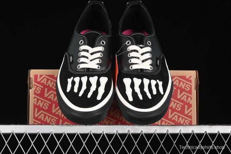 Vans Authentic Low-Top Canvas Sneakers with Vulcanized Sole - VN000BW5BPR