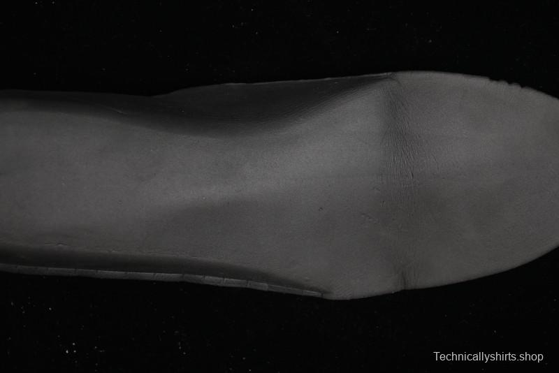 Nike Air Humara Retro Trail Running Shoes with 1990s Outdoor Style - 924464-001