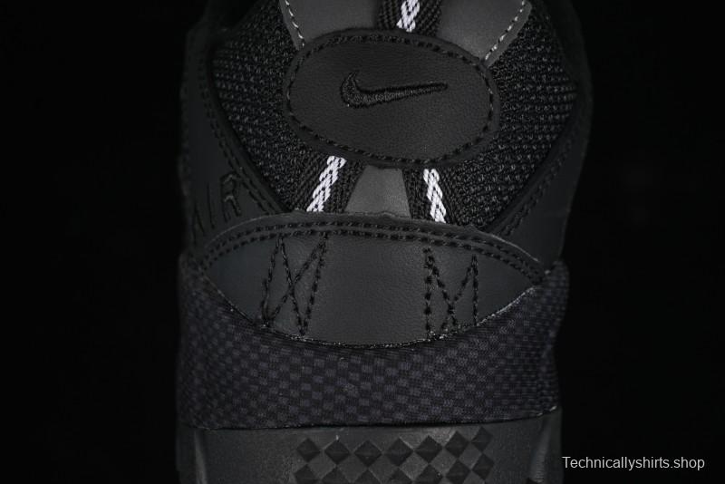 Nike Air Humara Retro Trail Running Shoes with 1990s Outdoor Style - 924464-001