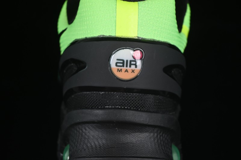 Nike Air Max Dn Running Shoes with Dynamic Air Cushion Technology - HQ4681-010