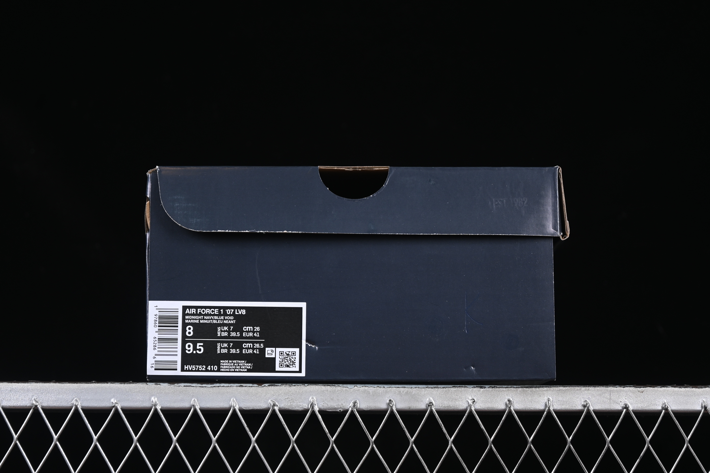 Nike Air Force 1'07 Low Casual Sneakers with Full-Length Air Cushion - HV5752-410