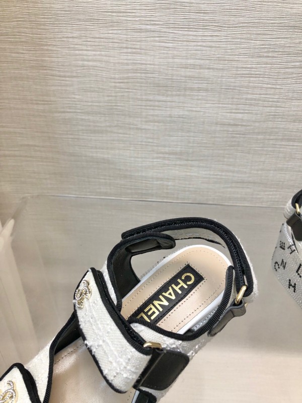 2025 Women Chanel White Black Leather Sandals Platform LY00330