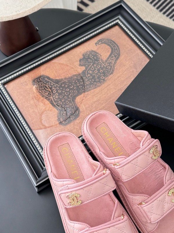 2025 Women Chanel Pink Leather Sandals LY00310