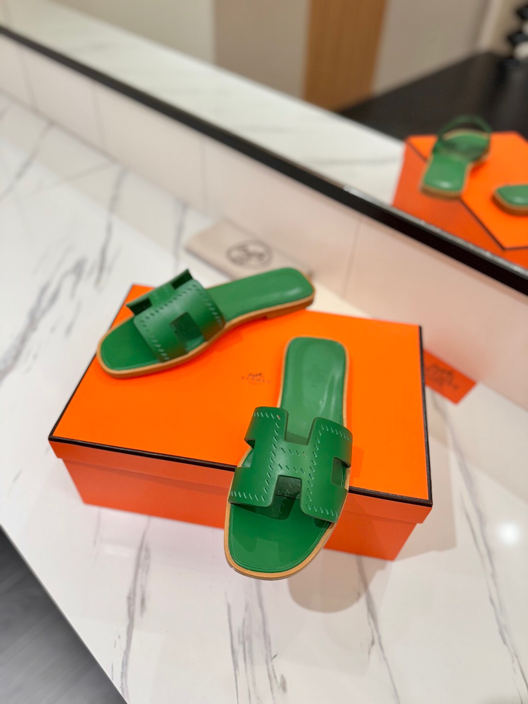 2025 Women Hermès Green Leather Slippers