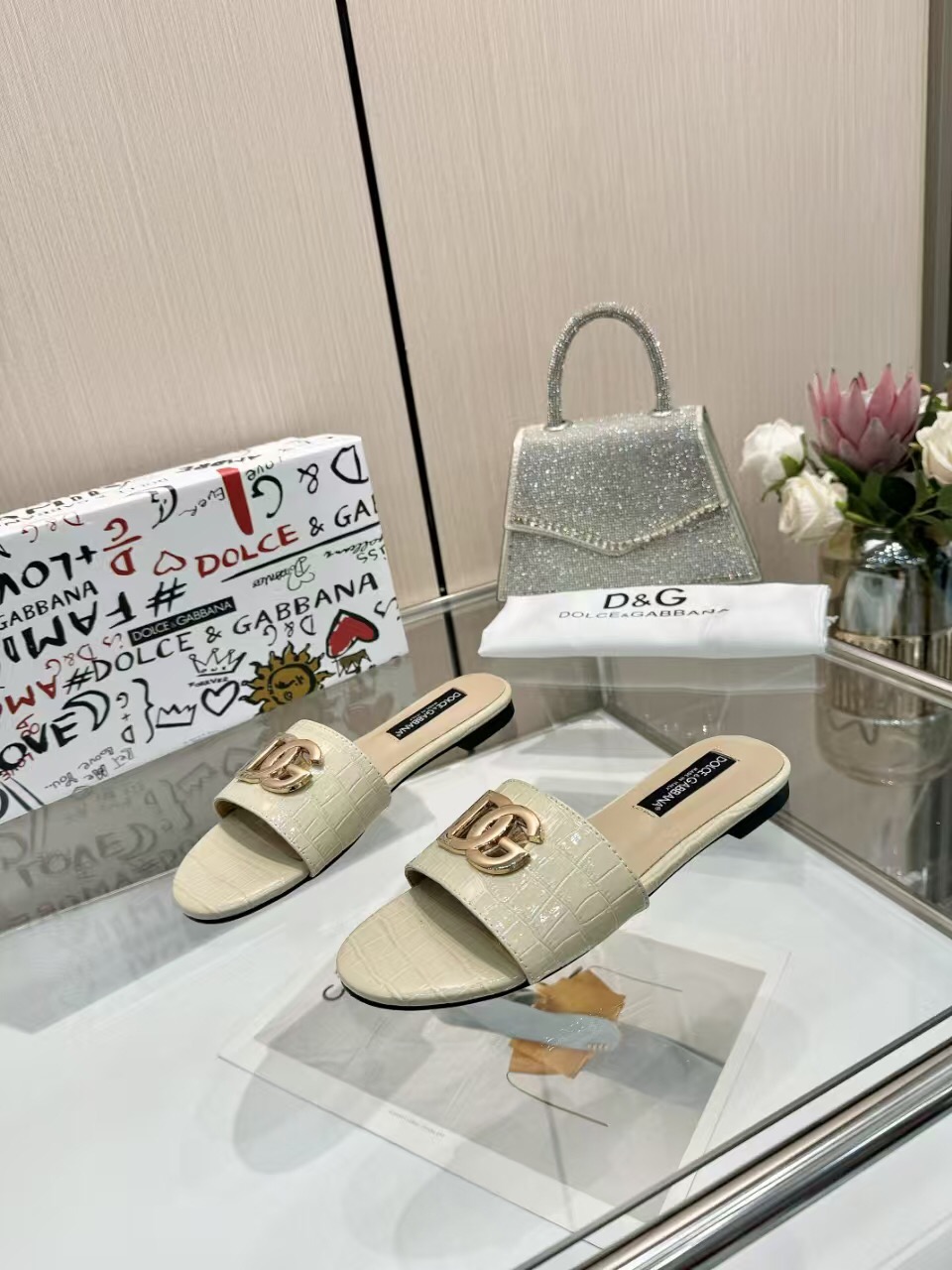 2025 Women Dolce & Gabbana Beige Leather Slippers