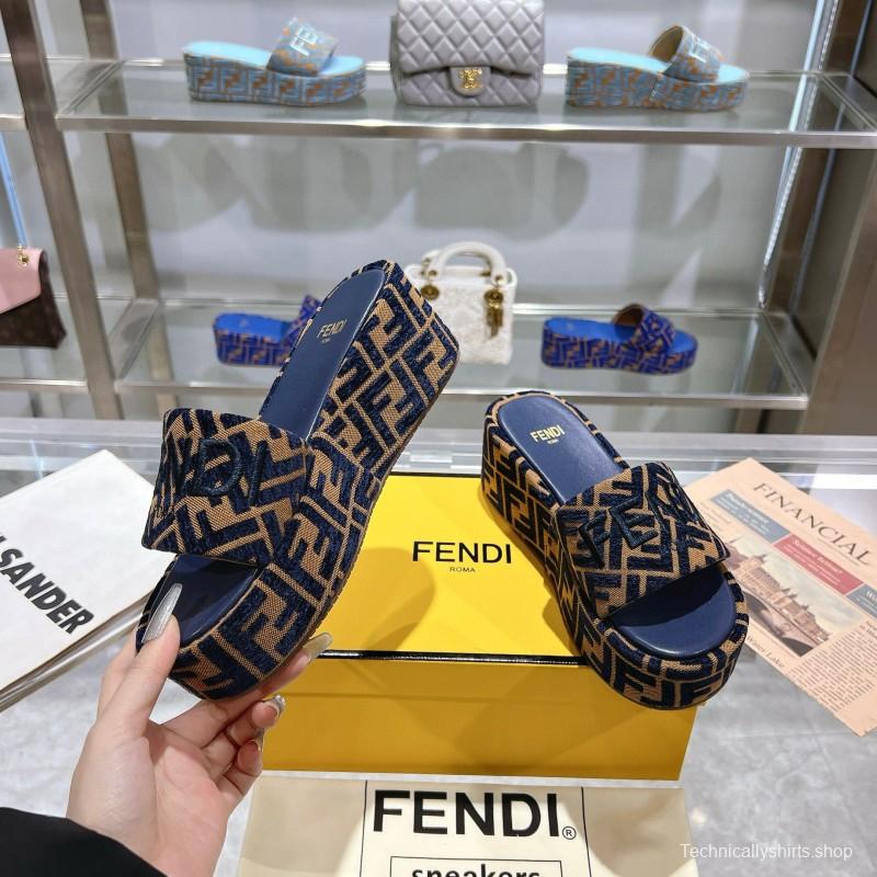 2025 Fendi Navy Beige Jacquard Fabric Platform Slippers