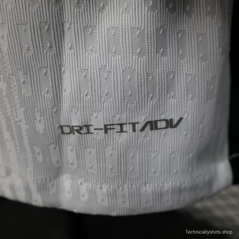 Player Version 25/26 Paris Saint-Germain White with Pink Trim Jersey