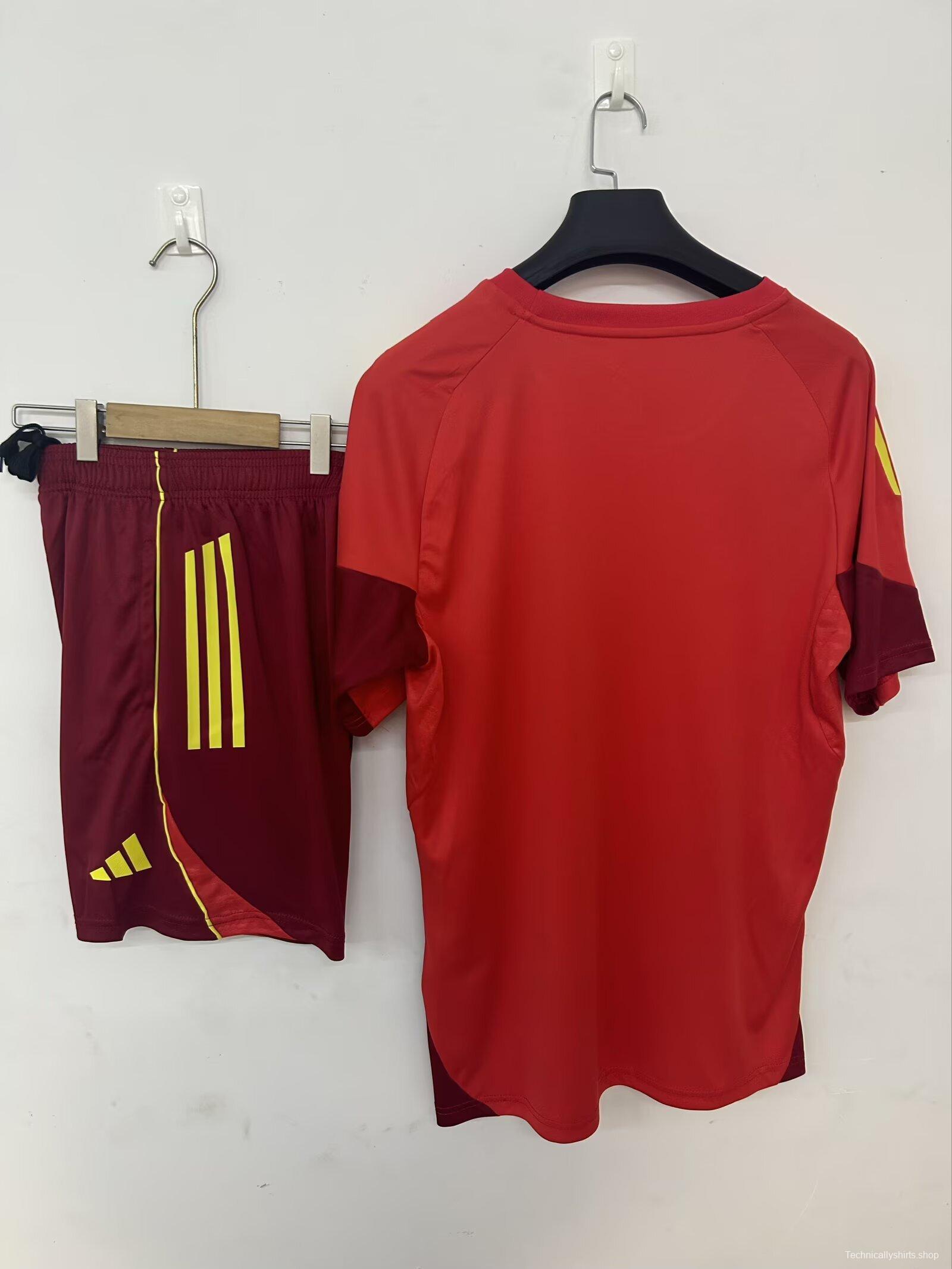 25/26 Nottingham Forest Pre-Match Training Jersey Red+ Shorts