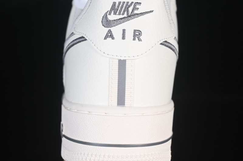 Nike Air Force 1 '07 Low Casual Sneakers with Full-Length Air Cushion - IB7677-101