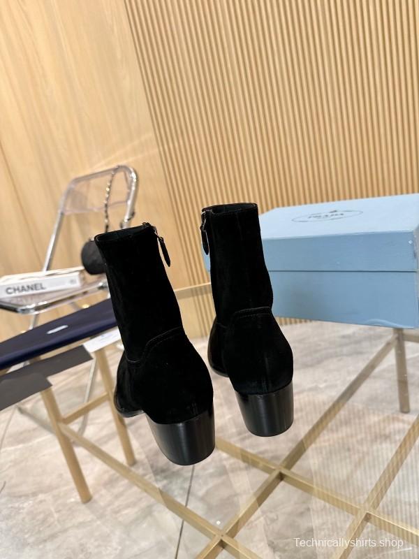 Prada Classic Pointed Boots 2025 SS Collection - L Y00330