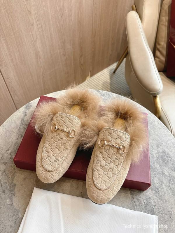 Gucci Fur Mule with Double G Pattern and Horsebit Detail - LY00340