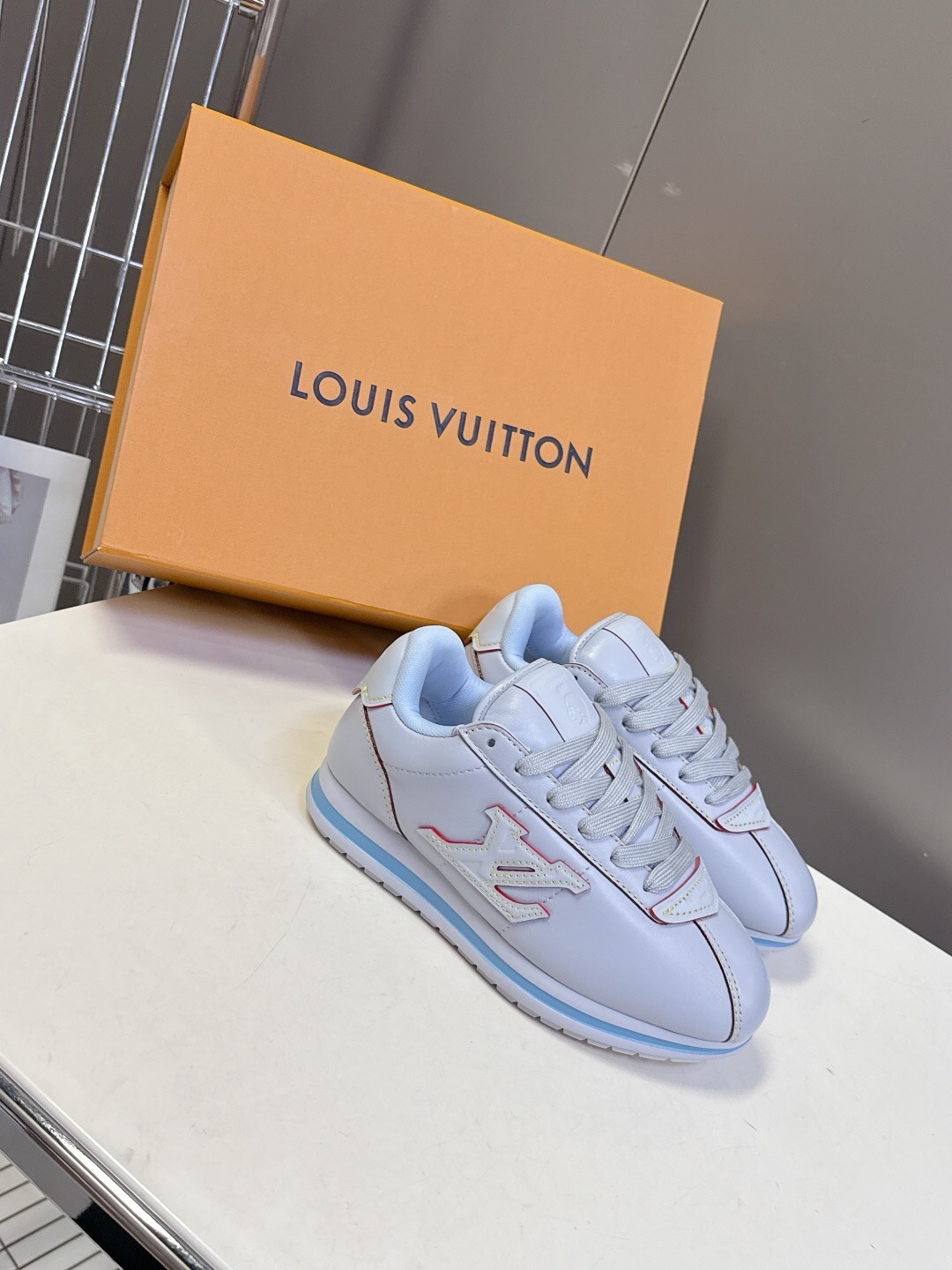 Louis Vuitton 2025 SS Pharrell Williams Collaboration Thick Sole Sneakers Retro Running Shoes - KFY00380