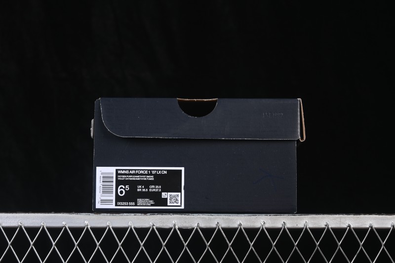 Nike Air Force 1 '07 Low Basketball Sneakers with Full-Length Air Cushion - IX5253-555