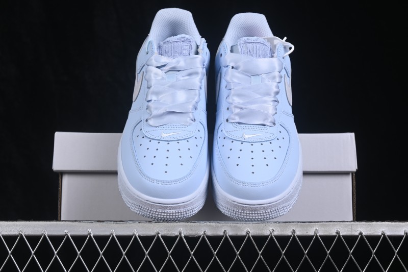 Nike Air Force 1 '07 Low Basketball Shoes with Full-Length Air Cushion - IR0871-400