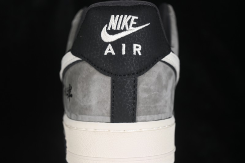 Nike Air Force 1 '07 Low Basketball Shoes with Full-Length Air Cushion - RD1988-001