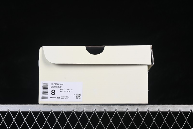Nike Air Force 1 '07 Low Men's Basketball Shoes with Metallic Gold and Red Flame Design - NH0601-528