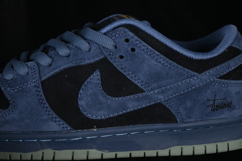 Nike SB Dunk Low Smoke Blue Skateboarding Shoes with Suede Overlays - HF3063-002