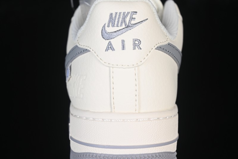 Nike Air Force 1 '07 Low Lifestyle Sneakers with Classic Leather Upper and Cushioned Midsole - SM6668-121