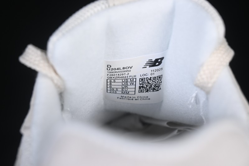 New Balance 204 Series Retro Casual Running Shoes with Breathable Comfort - U204L8OV