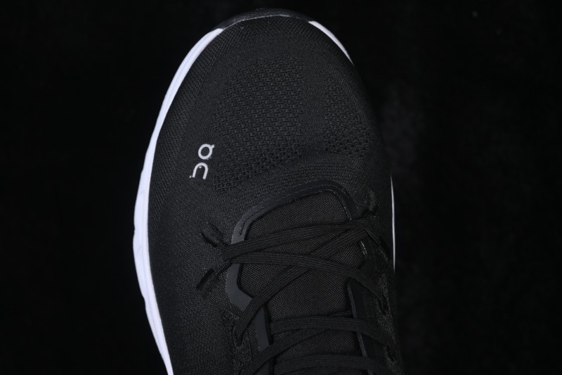 On Cloudtilt Comfortable Slip-Resistant Low-Top Casual Urban Commuter Running Shoes Black White - X.C3