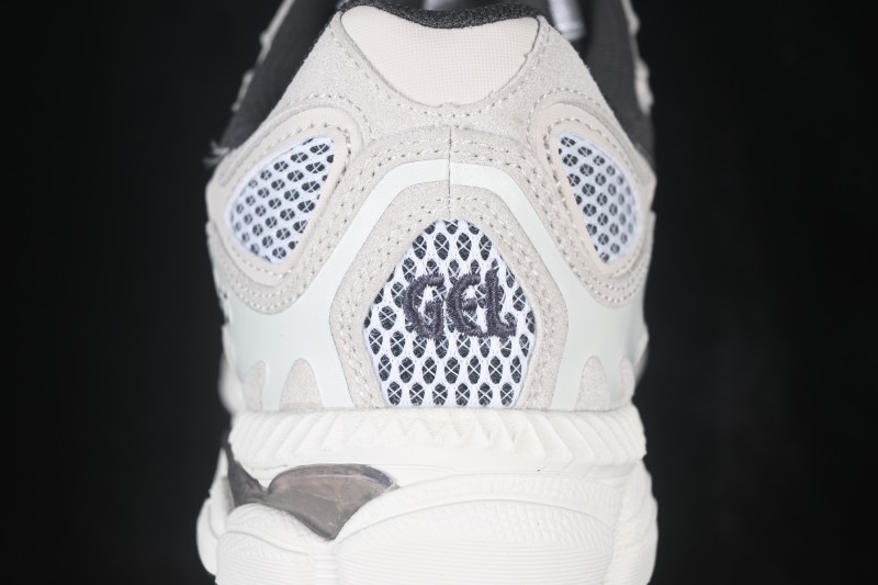 Asics Gel-NYC Retro Running Shoes with Breathable Mesh and Suede - 1203B125-250