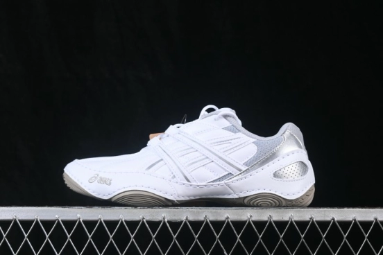 Asics Hypersync Retro Sneakers with Breathable Lightweight Thin Sole - 1203A879-101