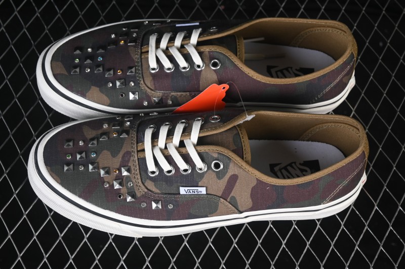 Vans Authentic Lx Low-Top Casual Vulcanized Skate Shoes - VN000D9NWVD