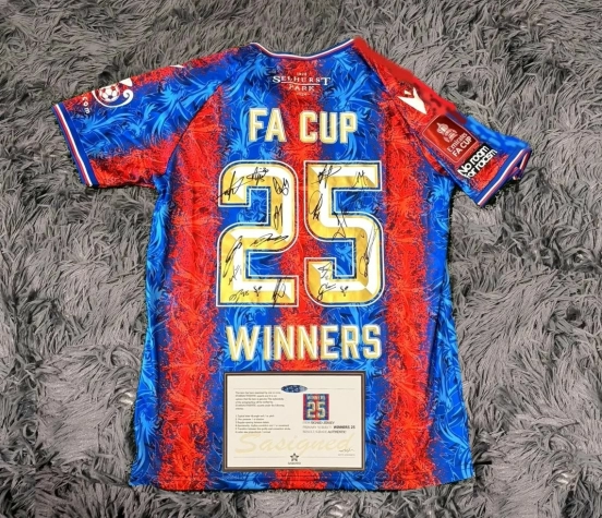 CRYSTAL PALACE FA CUP WINNERS SIGNED 2025