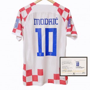 MODRIĆ signed jersey 2022 with COA